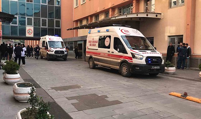 Batman'da 4 kişi boğulmaktan son anda kurtarıldı