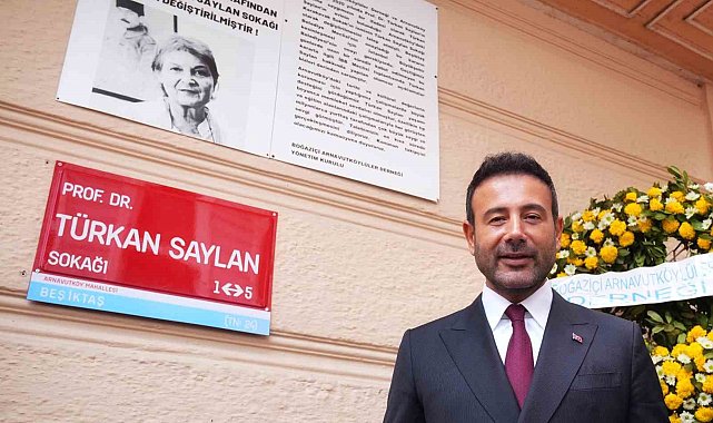 Beşiktaş'ta Türkan Saylan'ın adının verildiği sokağa resmi tabela asıldı