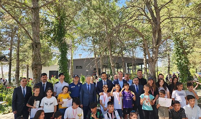 Beylikova'daki Kur'an kurslarının kapanışında öğrencilere hediyeler verildi