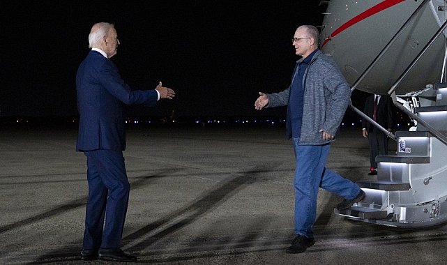 Biden, Ankara'daki takas operasyonuyla ABD'ye dönenleri karşıladı