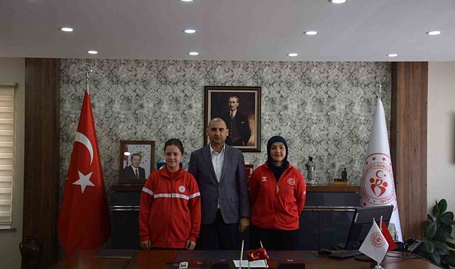 Bilecik'i temsil eden başarılı sporcuları ağırladı