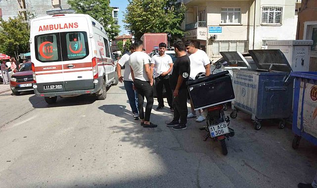 Bilecik'te seyir halinde devrilen motorlu bisiklet sürücüsü yaralandı