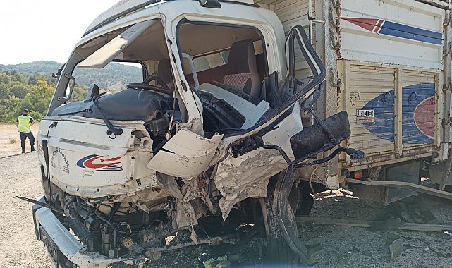 Bilecik'te trafik kazası, 2 sürücü de yaralandı