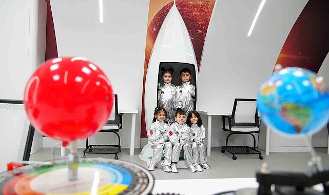 Bilim merkezi ağustos ayı atölyeleri sürüyor