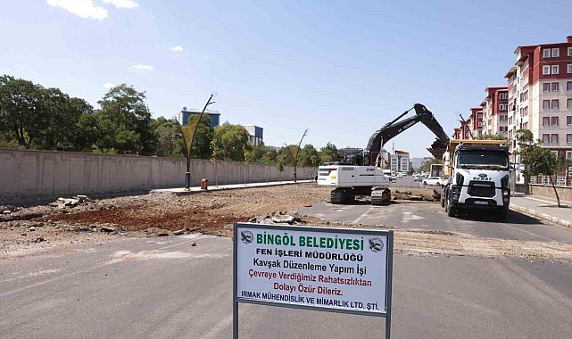 Bingöl belediyesi yol genişletme çalışmalarına devam ediyor