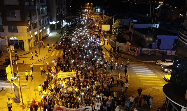 Binlerce kişi Haniye ve Filistinliler için yürüdü