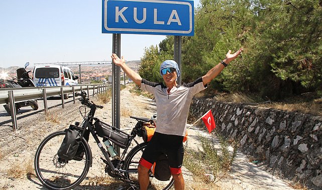 Bisikletle vefa yolculuğunun 108'inci gününde memleketine ulaştı