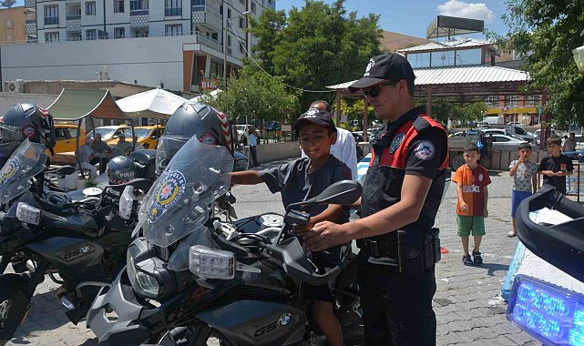 Bitlis'te Yunus polisler 5 ilçede denetimler yaptı