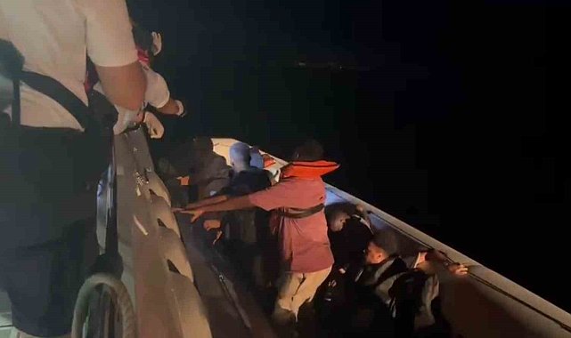 Bodrum'da 98 düzensiz göçmen yakalandı, 31'i kurtarıldı