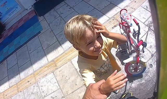 Bodrum'da güldüren diyalog: Kask takmayan çocuğa çizgi film yasağı