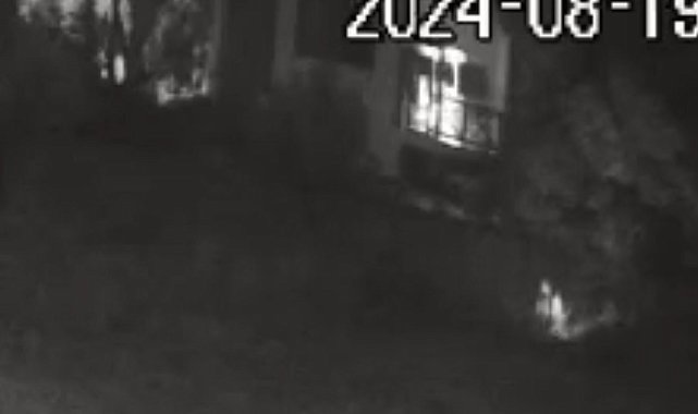 Bozcaada&#039;da otluk alanı ateşe veren bir kişi güvenlik kamerasına yansıdı