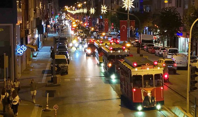 Bozüyük&#039;te 30 Ağustos Zafer Bayramı araç konvoyu ile kutlandı