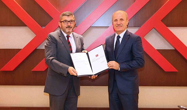 BŞEÜ Rektörü Prof. Dr. Zafer Asım Kaplancıklı mazbatasını aldı