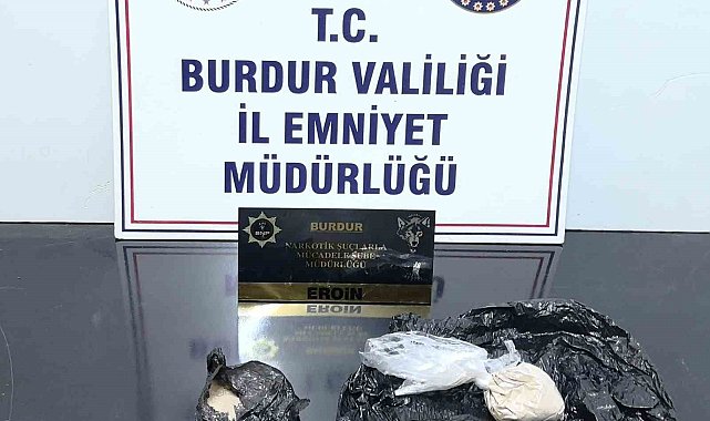 Burdur&#039;da durdurulan araçtan uyuşturucu çıktı
