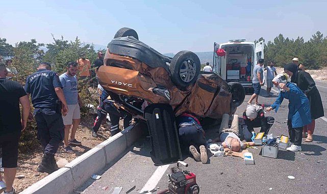 Burdur'da otomobiller çarpıştı, takla atan araçtaki 2 kişi yaralandı