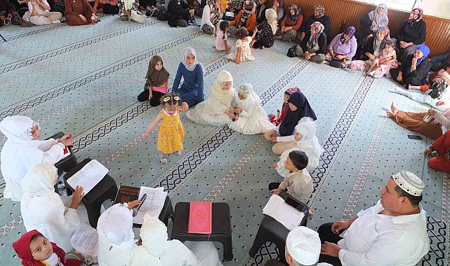 Burhaniye Çoruk köyünde toplu hatim cemiyeti düzenlendi