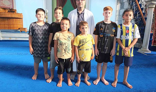 Burhaniye'de camiler çocuklar ile adeta çiçek açtı