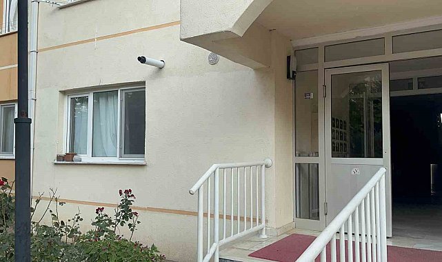 Bursa&#039;da kan donduran olay: Babasını öldürdü, annesini ağır yaraladı