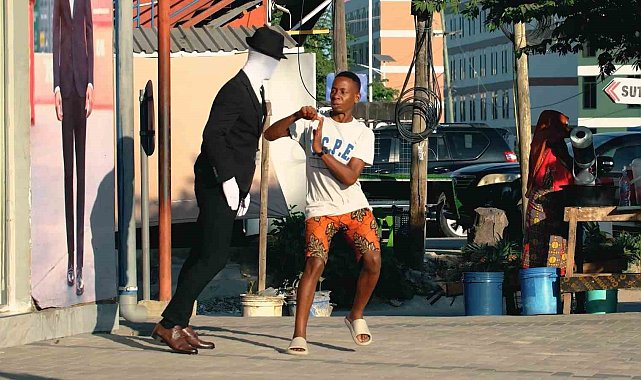 Bursalı cansız manken Afrikalıları korkuttu