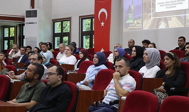 Büyükşehir çalışanlarına 'akıllı şehir' eğitimi