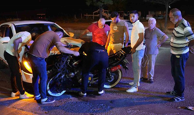 Cip ile motosiklet çarpıştı: 2 yaralı