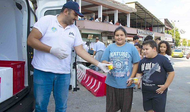 Çocuklara serinleten sürpriz: Limonlu dondurma