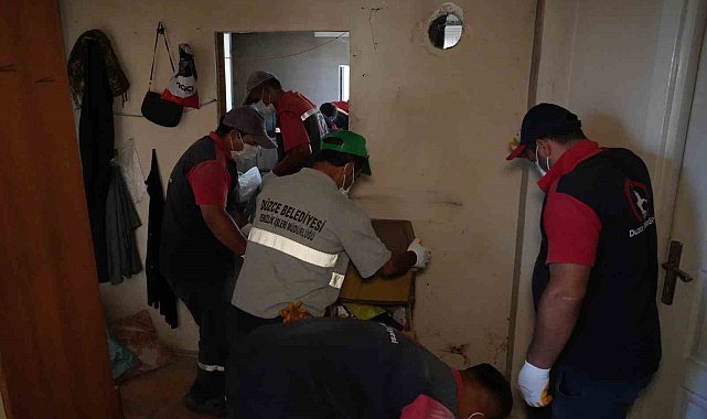 Çöp eve ekipler müdahale etti