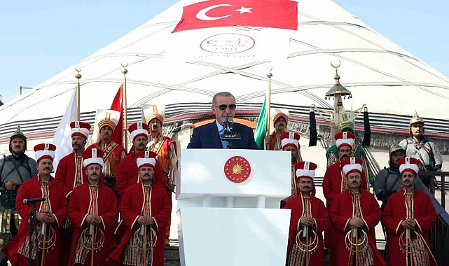 Cumhurbaşkanı Erdoğan: "Bizler bu toprakların emanetçisi değil asıl sahipleriyiz"