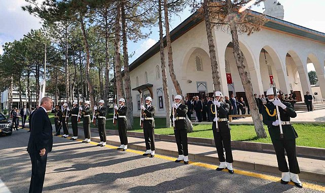 Cumhurbaşkanı Erdoğan: "Türk Silahlı Kuvvetlerimiz sorumluluk aldığı her yerde görevini, alnının akıyla yerine getiriyor"