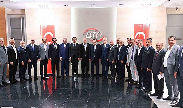 Cumhurbaşkanı Yardımcısı Yılmaz, ATO'da sektör temsilcileriyle bir araya geldi