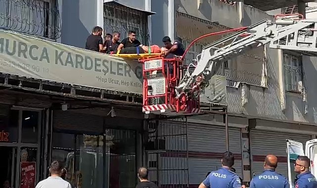 Damdan düşen kadın itfaiye tarafından kurtarıldı