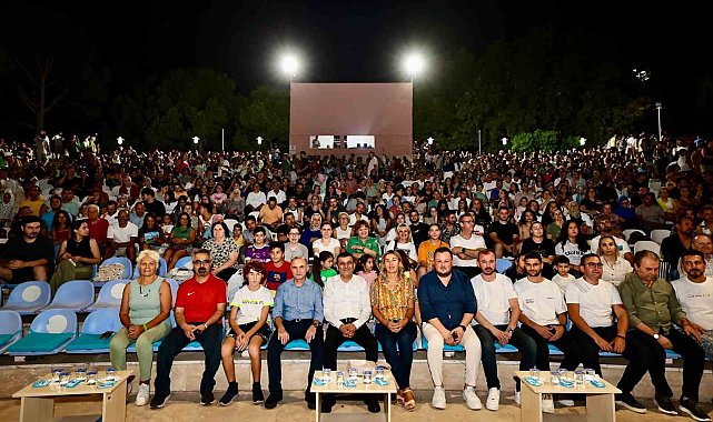 Denizli Büyükşehrin Yaz Sinema Günleri unutulmaz bir akşam yaşattı