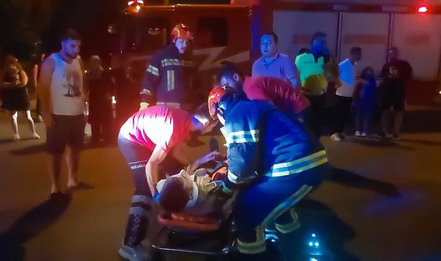 Denizli'de seyir hakindeki otomobil park halindeki tıra çarptı: 1 yaralı