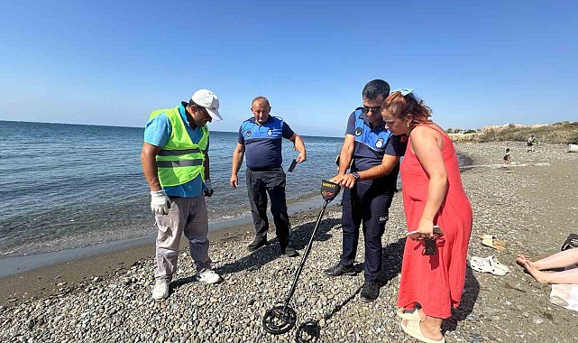 Depremde vefat eden annesinden kalan yüzüğü kaybeden genç kızın paylaşımı sonrası ekipler karış karış sahili arıyor