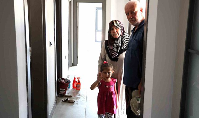 Depremzedeler bir bir evlerine kavuşuyor
