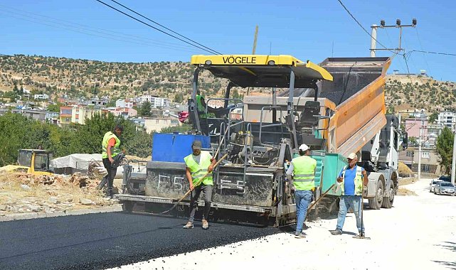 Dicle ilçesinde yollar asfaltlandı