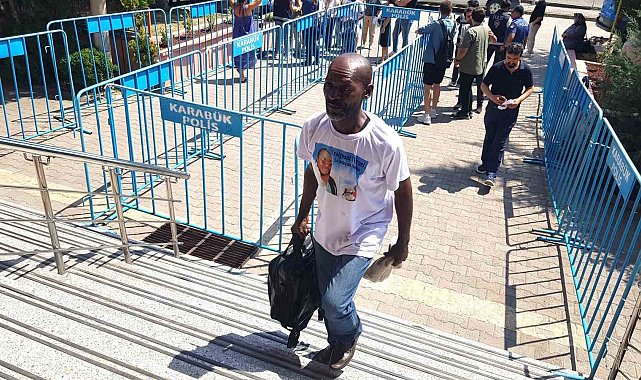 Dina'nın babası Ibouanga "Bodrum katında saç kalıntılarının olduğunu biliyoruz"