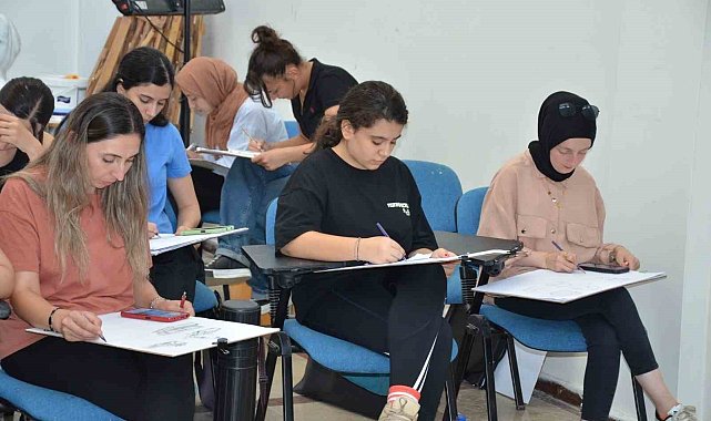 Diyarbakır'da öğrenciler yetenek sınavlarına ücretsiz hazırlanıyor