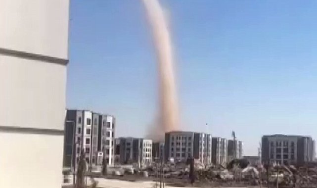 Diyarbakır'da oluşan hortum cep telefonu kamerasıyla kaydedildi