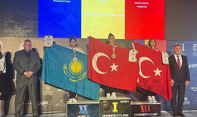 Diyarbakırlı Zührenaz, Dünya Bilek Güreşi Şampiyonası'nda iki madalya kazandı