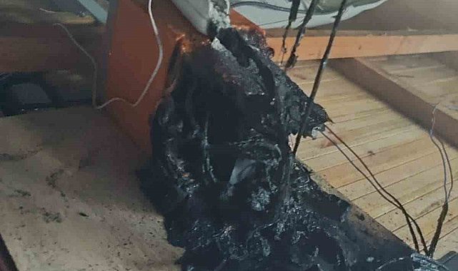 Dörtyol'da elektrik tesisatından çıkan yangın kısa sürede söndürüldü