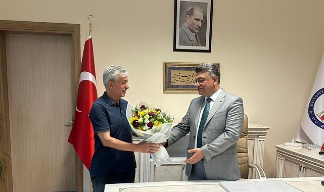 DPÜ'de ilahiyat ve fen edebiyat fakültelerine yeni dekanlar atandı