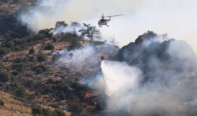 Dumanlar İzmir'in her yerinden görünüyor: Yamanlar'daki yangına müdahale sürüyor