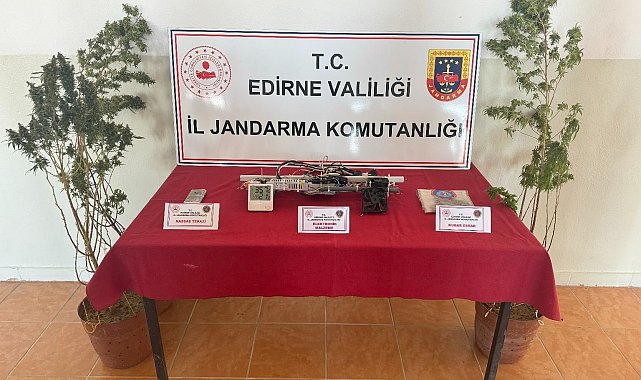 Edirne'de Yol kontrol uygulamasında uyuşturucu yakalandı