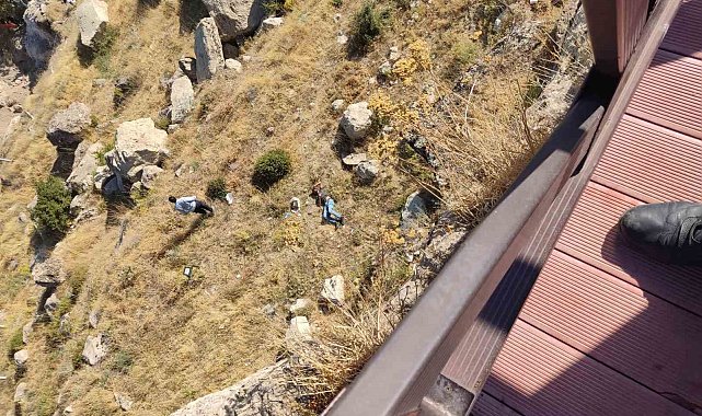 Edremit Seyir Tepesi'nde intihar girişimi