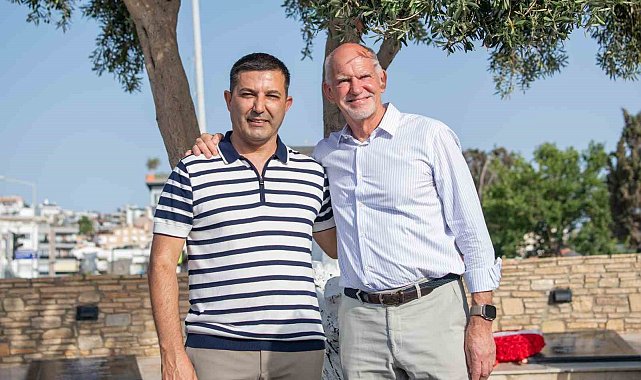 Ege'nin karşı yakasından Kuşadası'na dostluk mesajı