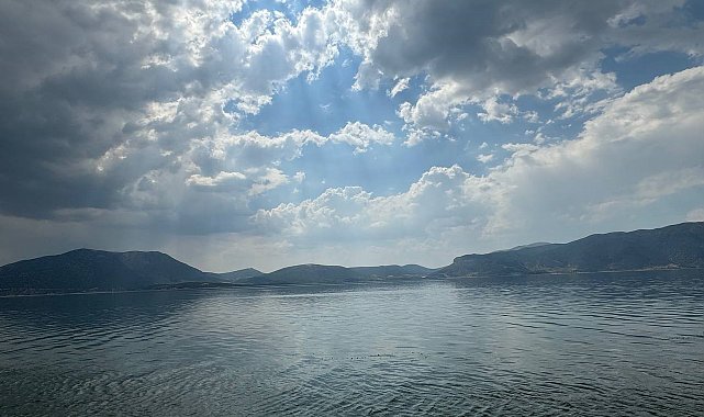 Eğirdir Gölü'nde meydana gelen su kabartılarında metan gazı ihtimali