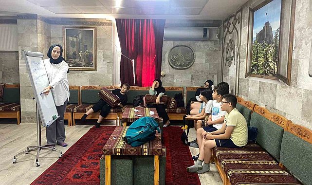 Elazığ'da çocuklar yaz okullarıyla hem eğleniyor hem öğreniyor