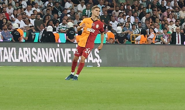 Elias Jelert sarı-kırmızılı formayla ilk maçına çıktı