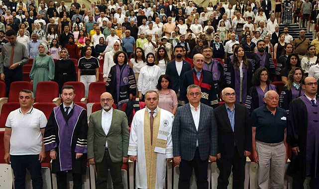 ERÜ Diş Hekimliği Fakültesi 15. dönem mezunlarını verdi